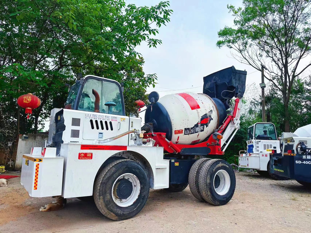 DEYI 2 cubic concrete mixer - Автобетонозмішувач: фото 2 DEYI 2 cubic concrete mixer - Автобетонозмішувач: фото 2