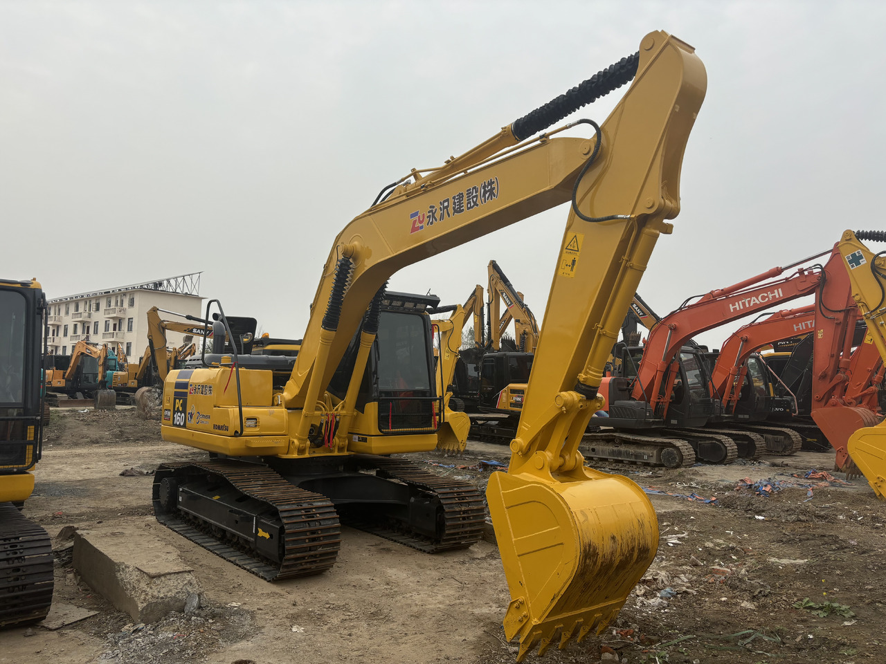 KOMATSU PC160 - Гусеничний екскаватор: фото 3 KOMATSU PC160 - Гусеничний екскаватор: фото 3