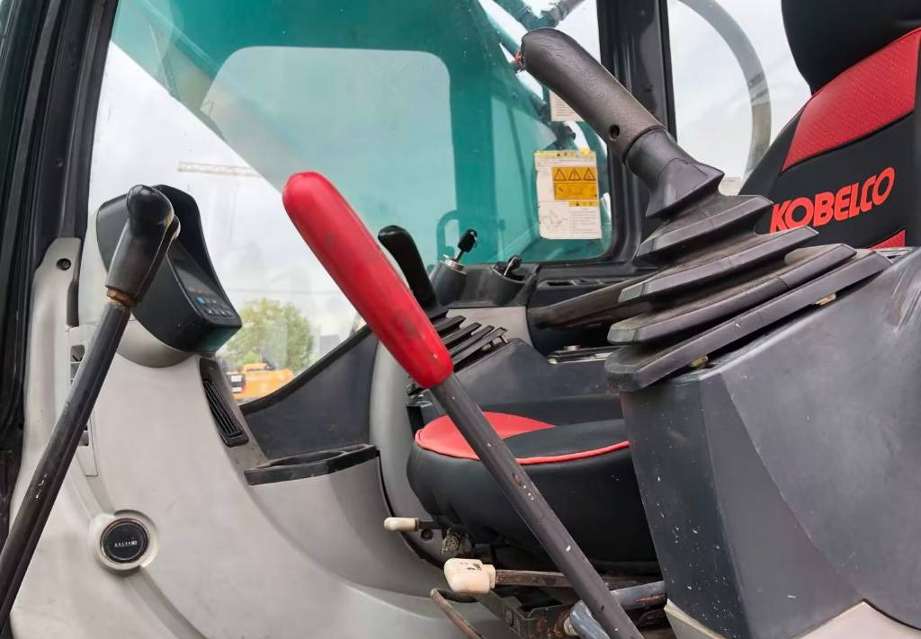 Kobelco SK 210-8 - Гусеничний екскаватор: фото 5 Kobelco SK 210-8 - Гусеничний екскаватор: фото 5