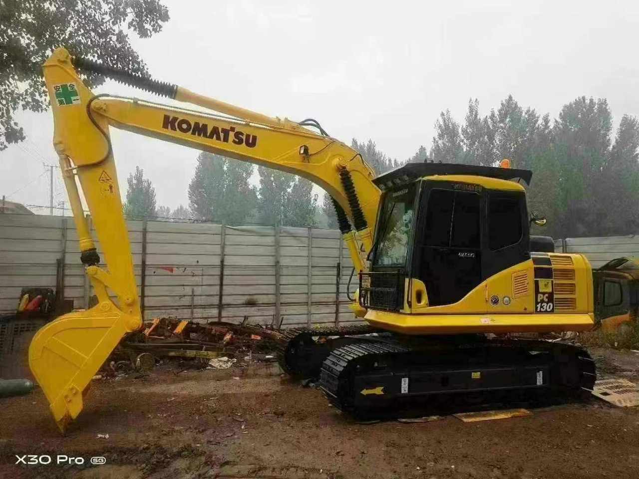 Komatsu PC 130-7 PC130 PC130-7 - Гусеничний екскаватор: фото 1 Komatsu PC 130-7 PC130 PC130-7 - Гусеничний екскаватор: фото 1