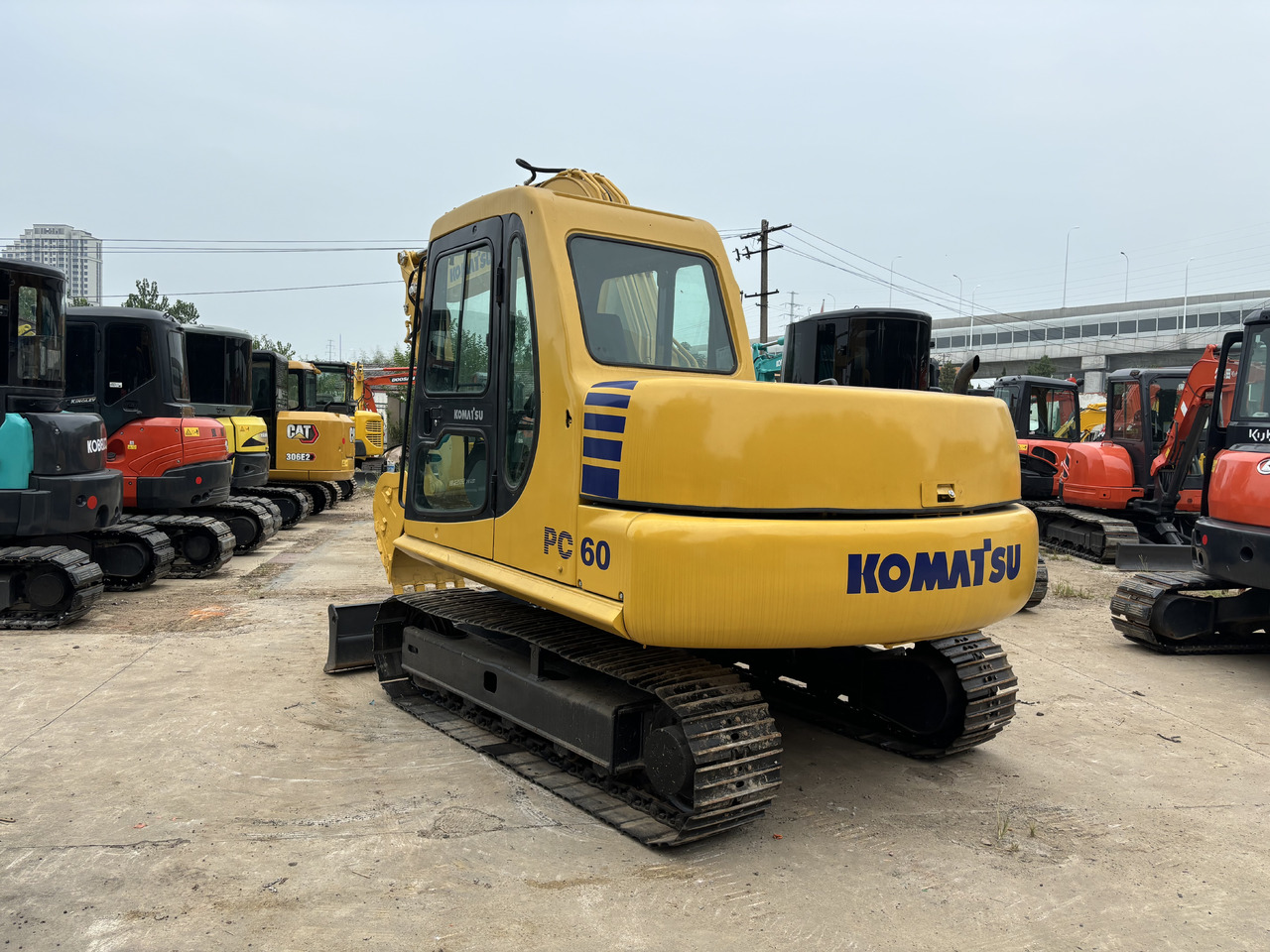 Komatsu PC 60-7 - Міні-екскаватор: фото 3 Komatsu PC 60-7 - Міні-екскаватор: фото 3