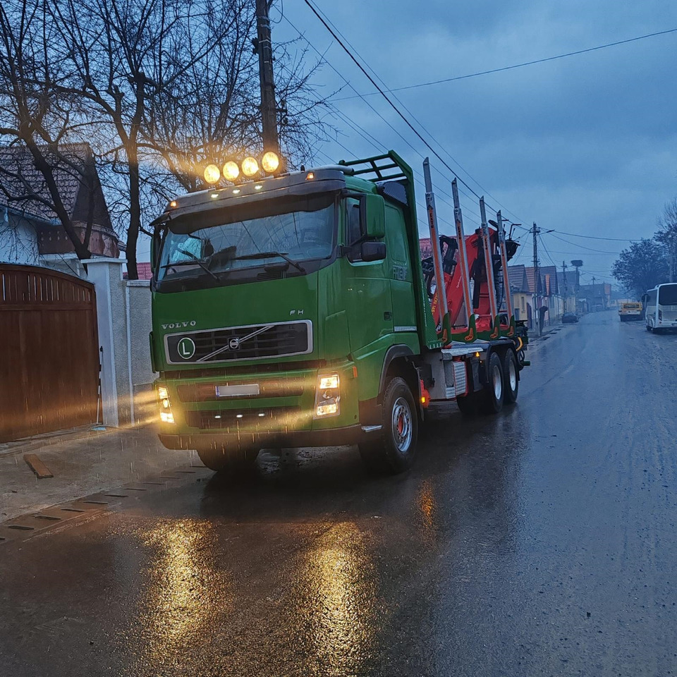 VOLVO FH12 - Лісовоз, Вантажівка з маніпулятором: фото 2 VOLVO FH12 - Лісовоз, Вантажівка з маніпулятором: фото 2