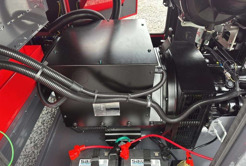 Ashita LG110 - Електричний генератор: фото 3 Ashita LG110 - Електричний генератор: фото 3