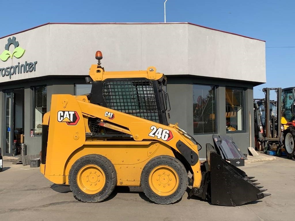 CAT 246 - Міні-навантажувач: фото 5 CAT 246 - Міні-навантажувач: фото 5