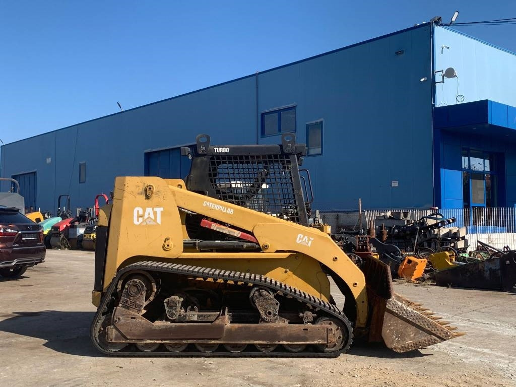 CAT 277 - Міні-навантажувач: фото 3 CAT 277 - Міні-навантажувач: фото 3