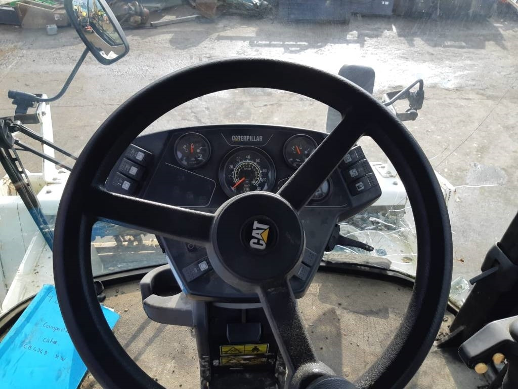 CAT CB 434 D - Дорожній каток: фото 5 CAT CB 434 D - Дорожній каток: фото 5
