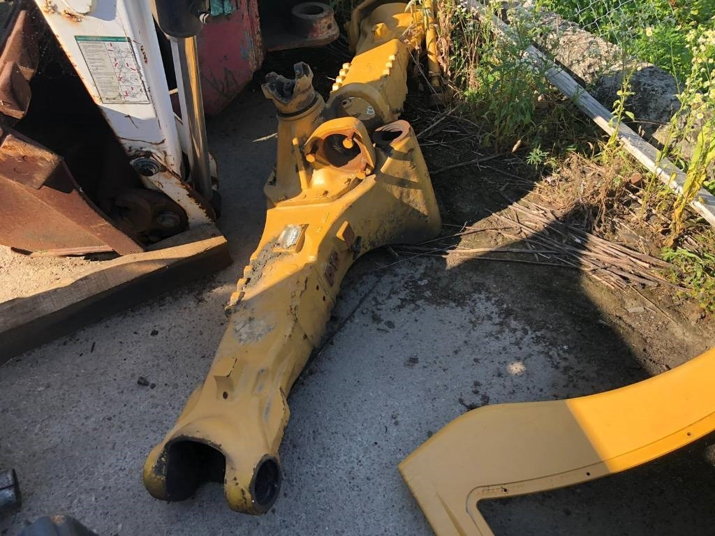 CAT TH 220 B FOR PARTS - Навантажувач телескопічний: фото 4 CAT TH 220 B FOR PARTS - Навантажувач телескопічний: фото 4
