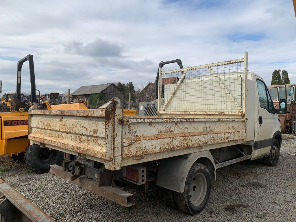 Iveco 35.10 - Малотоннажний самоскид: фото 3 Iveco 35.10 - Малотоннажний самоскид: фото 3