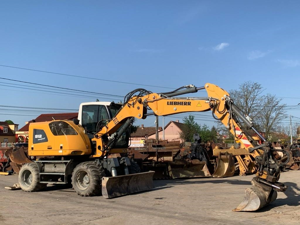 Liebherr A912 Compact+Engcon Rototilt - Колісний екскаватор: фото 2 Liebherr A912 Compact+Engcon Rototilt - Колісний екскаватор: фото 2