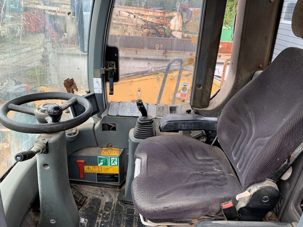 Liebherr L 550 2Plus2 FOR PARTS - Колісний навантажувач: фото 5 Liebherr L 550 2Plus2 FOR PARTS - Колісний навантажувач: фото 5