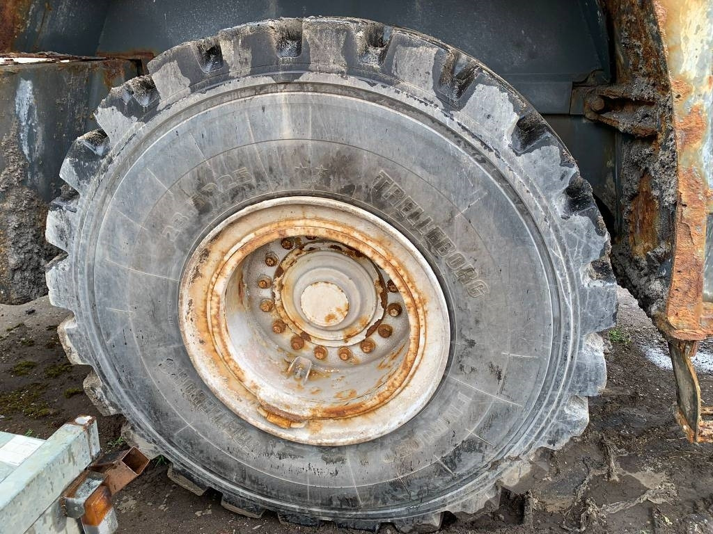 Liebherr L 550 2Plus2 FOR PARTS - Колісний навантажувач: фото 4 Liebherr L 550 2Plus2 FOR PARTS - Колісний навантажувач: фото 4