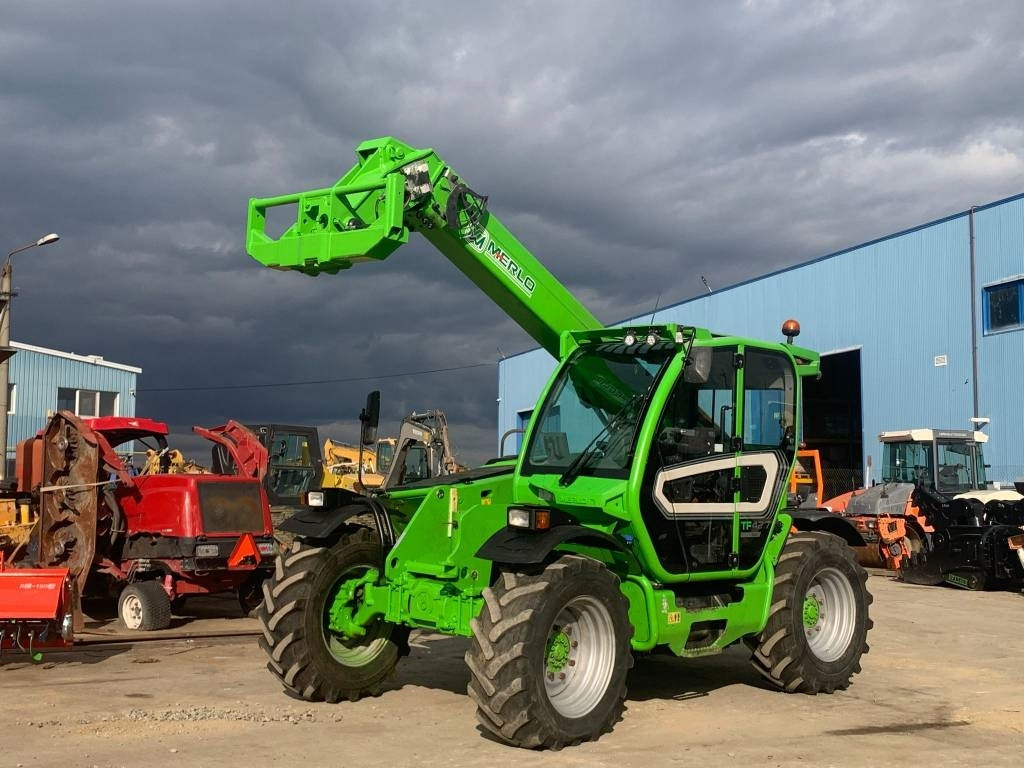 Merlo TF 42.7 CS-140 - Навантажувач телескопічний: фото 5 Merlo TF 42.7 CS-140 - Навантажувач телескопічний: фото 5