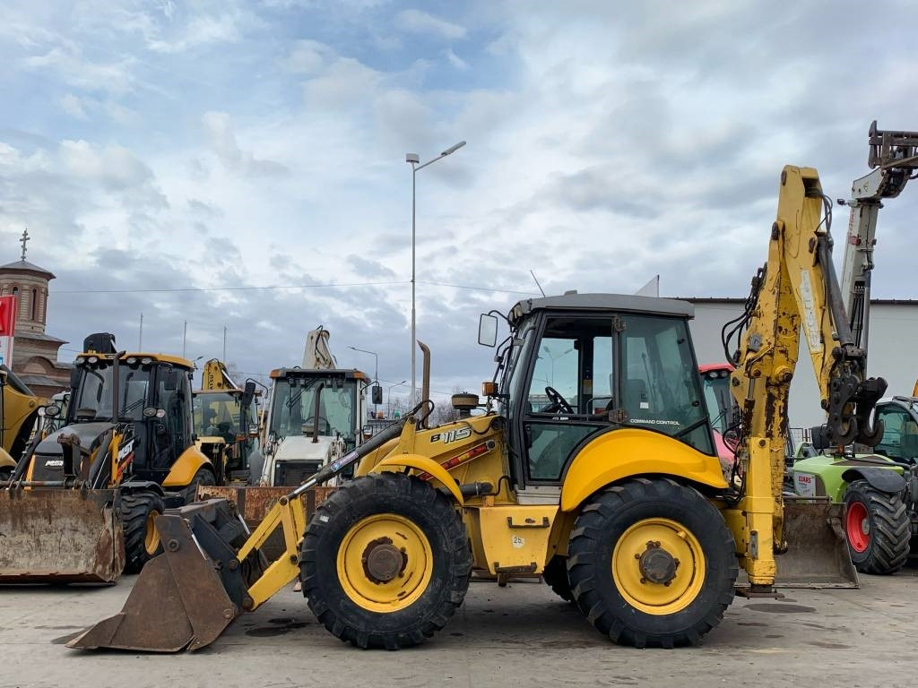 Екскаватор-навантажувач New Holland B 115 4PS: фото 6