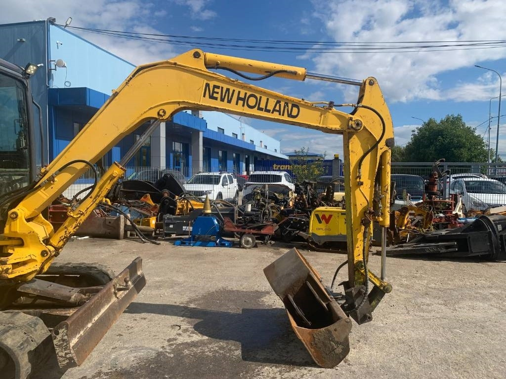 New Holland EH 45 - Міні-екскаватор: фото 5 New Holland EH 45 - Міні-екскаватор: фото 5