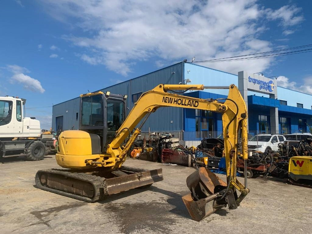New Holland EH 45 - Міні-екскаватор: фото 2 New Holland EH 45 - Міні-екскаватор: фото 2