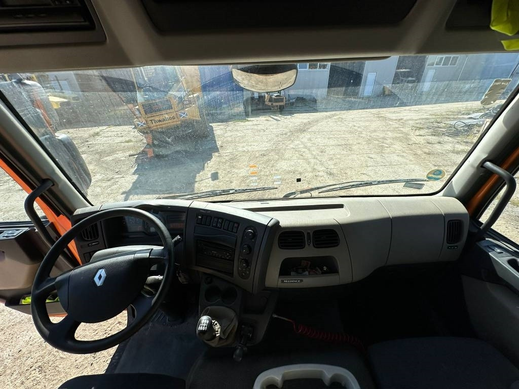 Renault Midlum 220 DCI - Вантажівка з закритим кузовом: фото 3 Renault Midlum 220 DCI - Вантажівка з закритим кузовом: фото 3