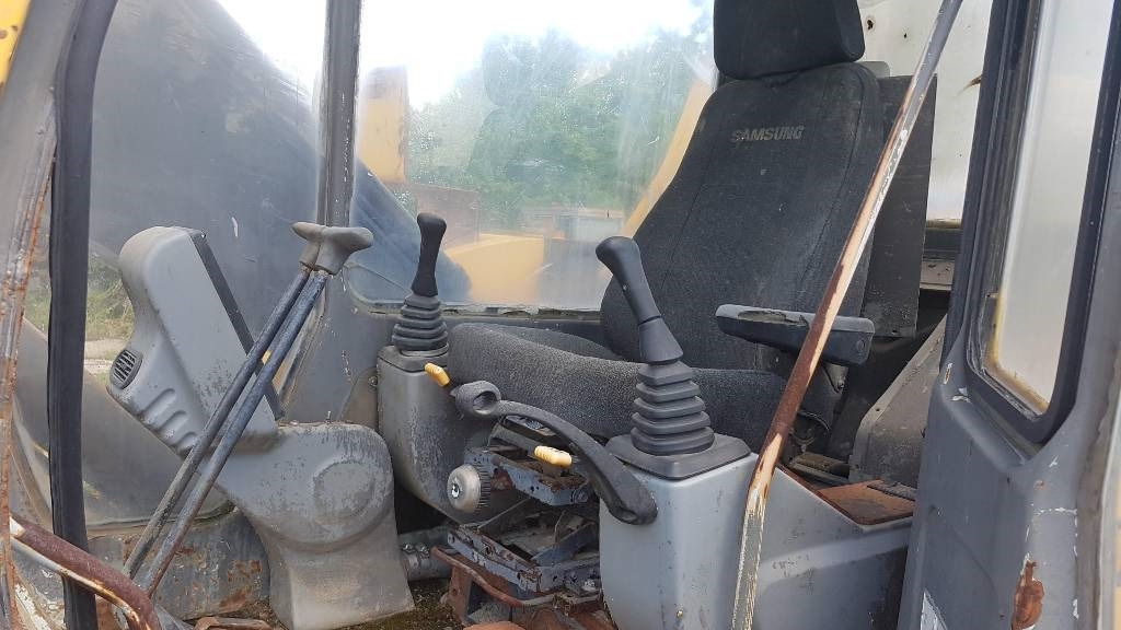 Гусеничний екскаватор Samsung SE 130 LC-2: фото 6 Гусеничний екскаватор Samsung SE 130 LC-2: фото 6