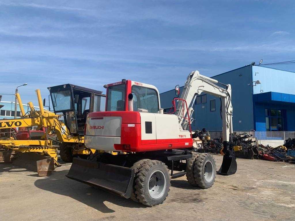 Takeuchi TB070W - Колісний екскаватор: фото 4 Takeuchi TB070W - Колісний екскаватор: фото 4