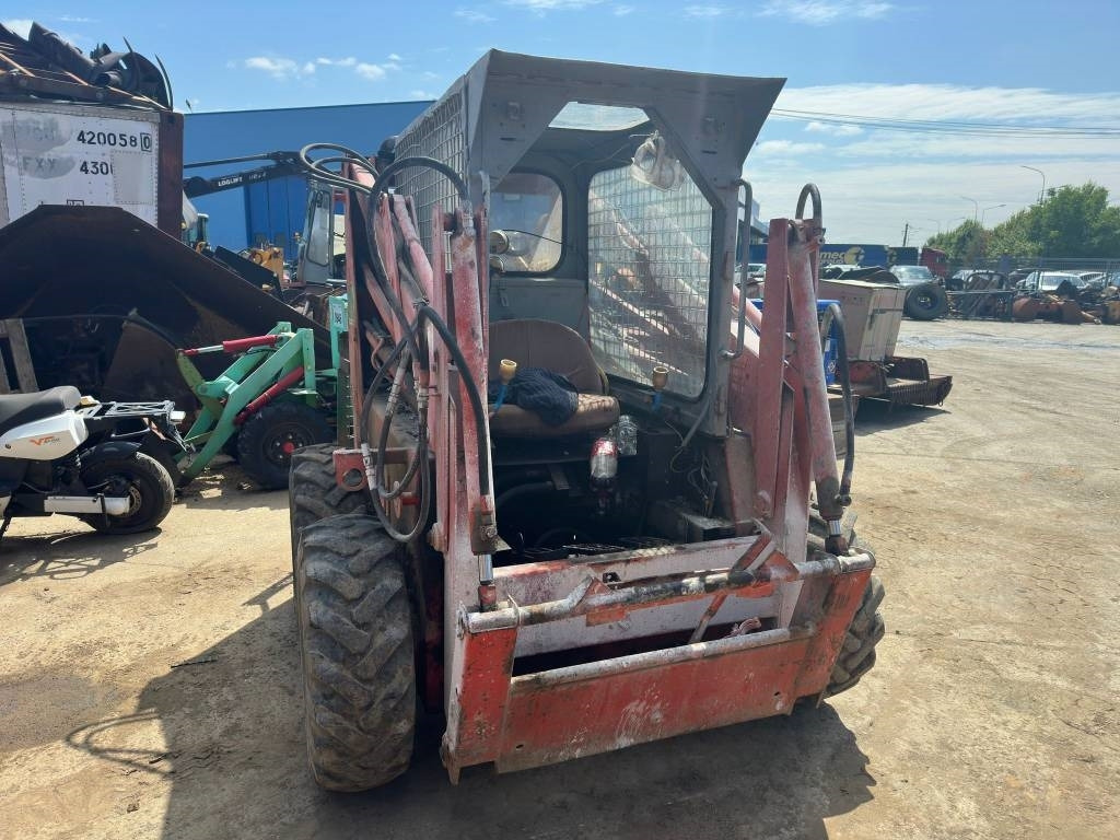 Unirak 600  - Міні-навантажувач: фото 4 Unirak 600  - Міні-навантажувач: фото 4