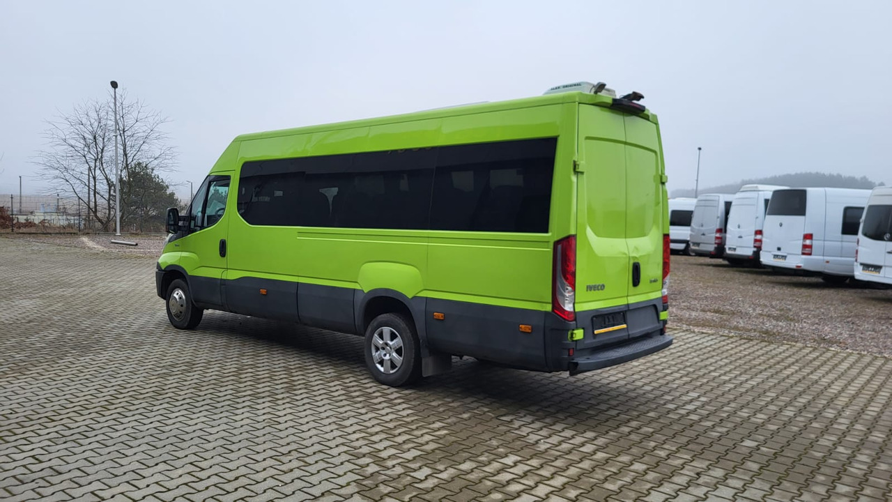 Мікроавтобус, Пасажирський фургон Iveco Daily 24 places + 4 standing: фото 7