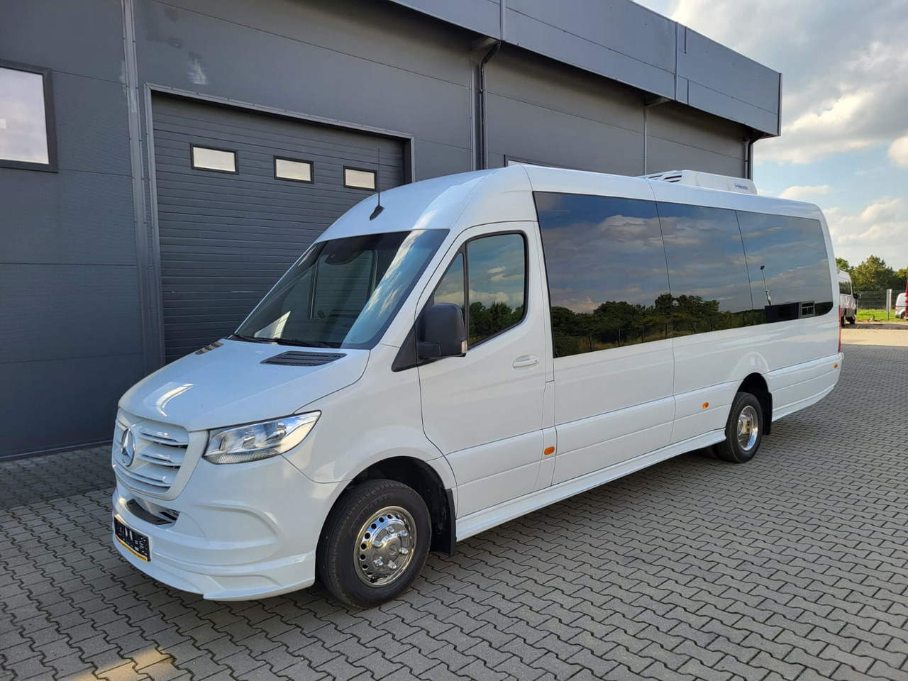 Mercedes-Benz Sprinter 519 CDI 24 places + 4 standing NEW - Туристичний автобус: фото 2 Mercedes-Benz Sprinter 519 CDI 24 places + 4 standing NEW - Туристичний автобус: фото 2
