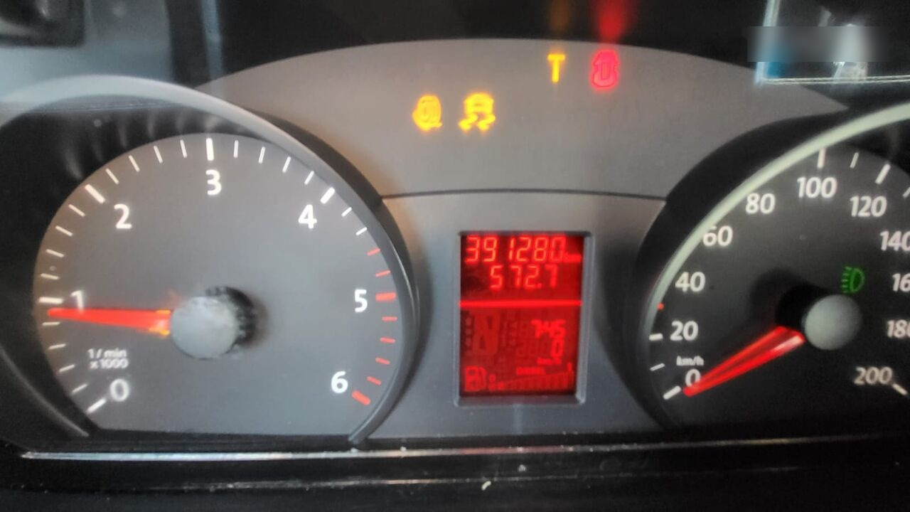 Interior photo 1: Volkswagen Crafter - 24 miejsca в лізинг Volkswagen Crafter - 24 miejsca