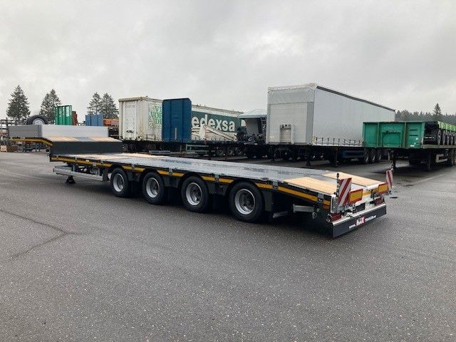 Faymonville MAXTRAILER 4 AXLE - Низькорамна платформа напівпричіп: фото 5 Faymonville MAXTRAILER 4 AXLE - Низькорамна платформа напівпричіп: фото 5