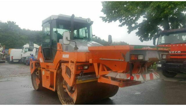 Hamm DV90 VO mit Streuer Klima German Maschine - Дорожній каток: фото 2 Hamm DV90 VO mit Streuer Klima German Maschine - Дорожній каток: фото 2