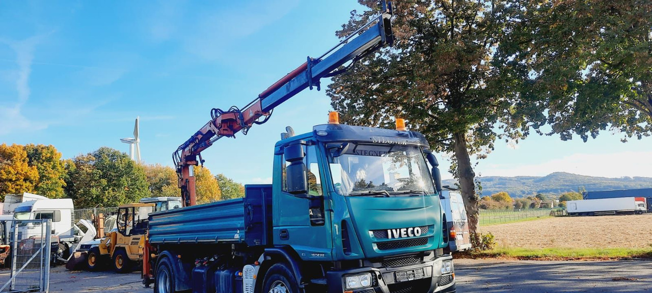 Iveco ML180E28K 4x2 mit Kran/Funk/Greifer - Самоскид вантажівка, Вантажівка з маніпулятором: фото 1 Iveco ML180E28K 4x2 mit Kran/Funk/Greifer - Самоскид вантажівка, Вантажівка з маніпулятором: фото 1