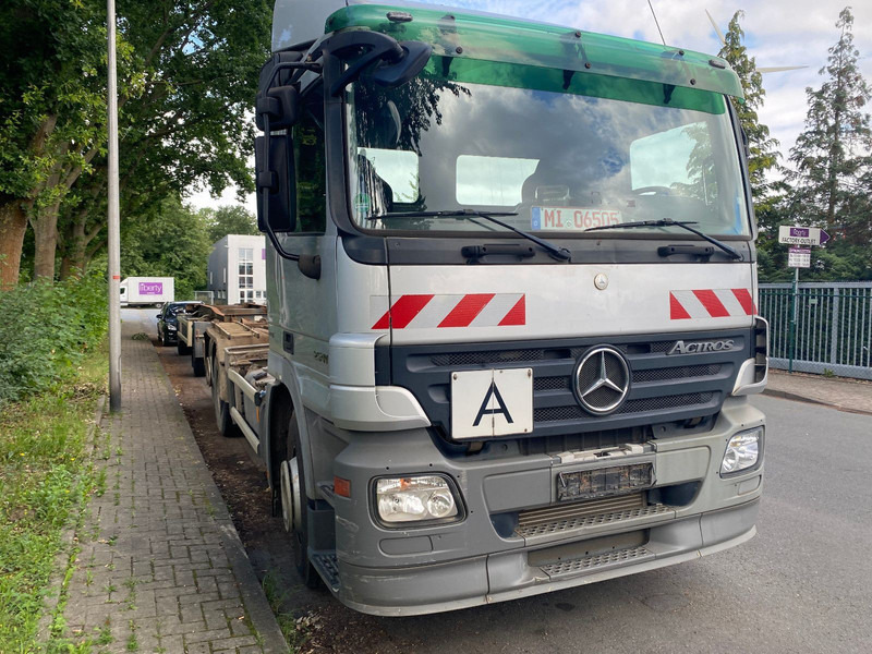 Mercedes-Benz 2641K 6x2 Abroller Klima - Гаковий мультиліфт вантажівка: фото 4 Mercedes-Benz 2641K 6x2 Abroller Klima - Гаковий мультиліфт вантажівка: фото 4