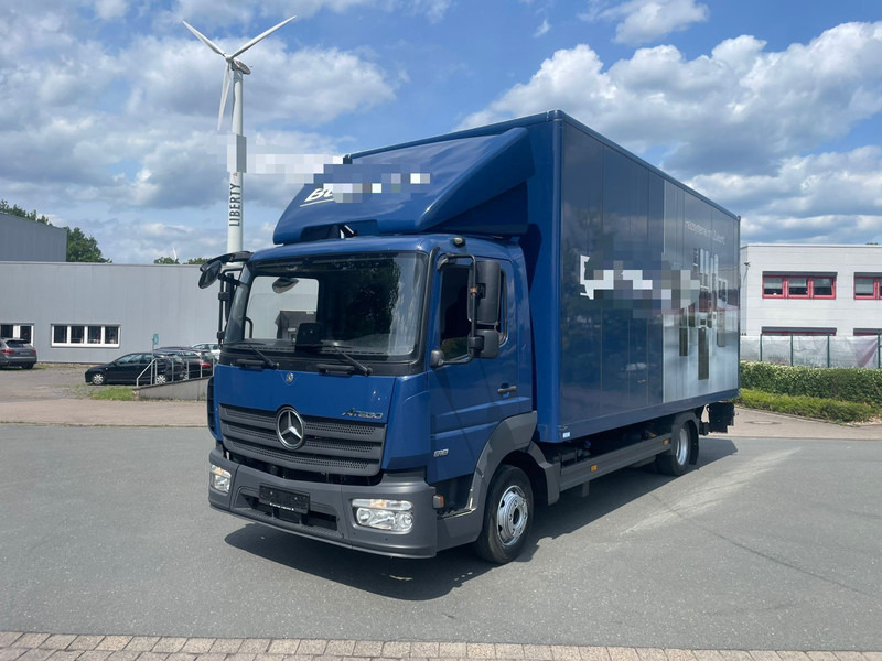 Mercedes-Benz 818 Koffer mit LBW - Вантажівка з закритим кузовом: фото 1 Mercedes-Benz 818 Koffer mit LBW - Вантажівка з закритим кузовом: фото 1