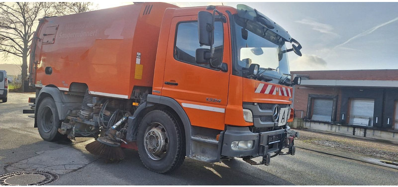 Mercedes-Benz Atego 1524 2 6-Zyl. 4x2 - Підмітально-прибиральна машина: фото 3 Mercedes-Benz Atego 1524 2 6-Zyl. 4x2 - Підмітально-прибиральна машина: фото 3