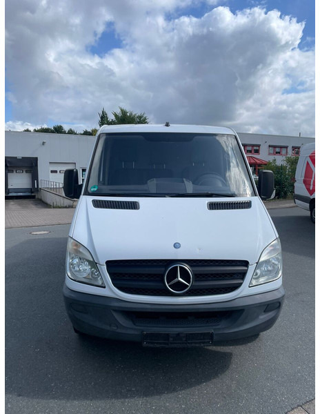 Mercedes-Benz Sprinter 315 - Суцільнометалевий фургон: фото 3 Mercedes-Benz Sprinter 315 - Суцільнометалевий фургон: фото 3