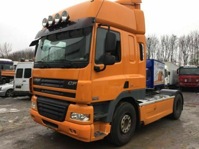 DAF CF85-410 G.Haus 2xBett ZF/Schalter 2-Kreishydr - Тягач: фото 1 DAF CF85-410 G.Haus 2xBett ZF/Schalter 2-Kreishydr - Тягач: фото 1