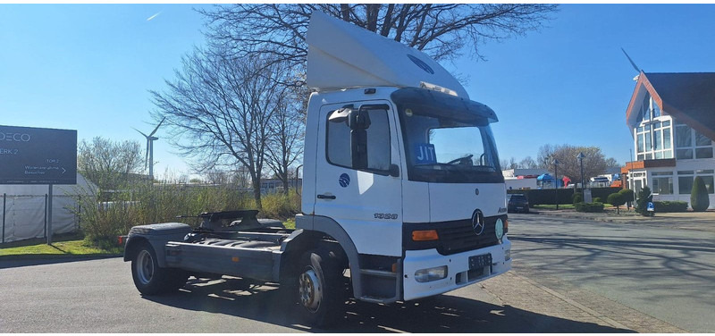 Mercedes-Benz 1328 SZM Atego - Тягач: фото 1 Mercedes-Benz 1328 SZM Atego - Тягач: фото 1