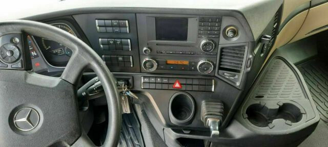 Тягач Mercedes-Benz 1842 Actros MP4 G.Haus/Hochdach Vollbaust: фото 8