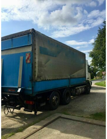 Volvo FH12-420 Euro:4Plane Spriegel mit LBW 3000kg - Тентована вантажівка: фото 3 Volvo FH12-420 Euro:4Plane Spriegel mit LBW 3000kg - Тентована вантажівка: фото 3