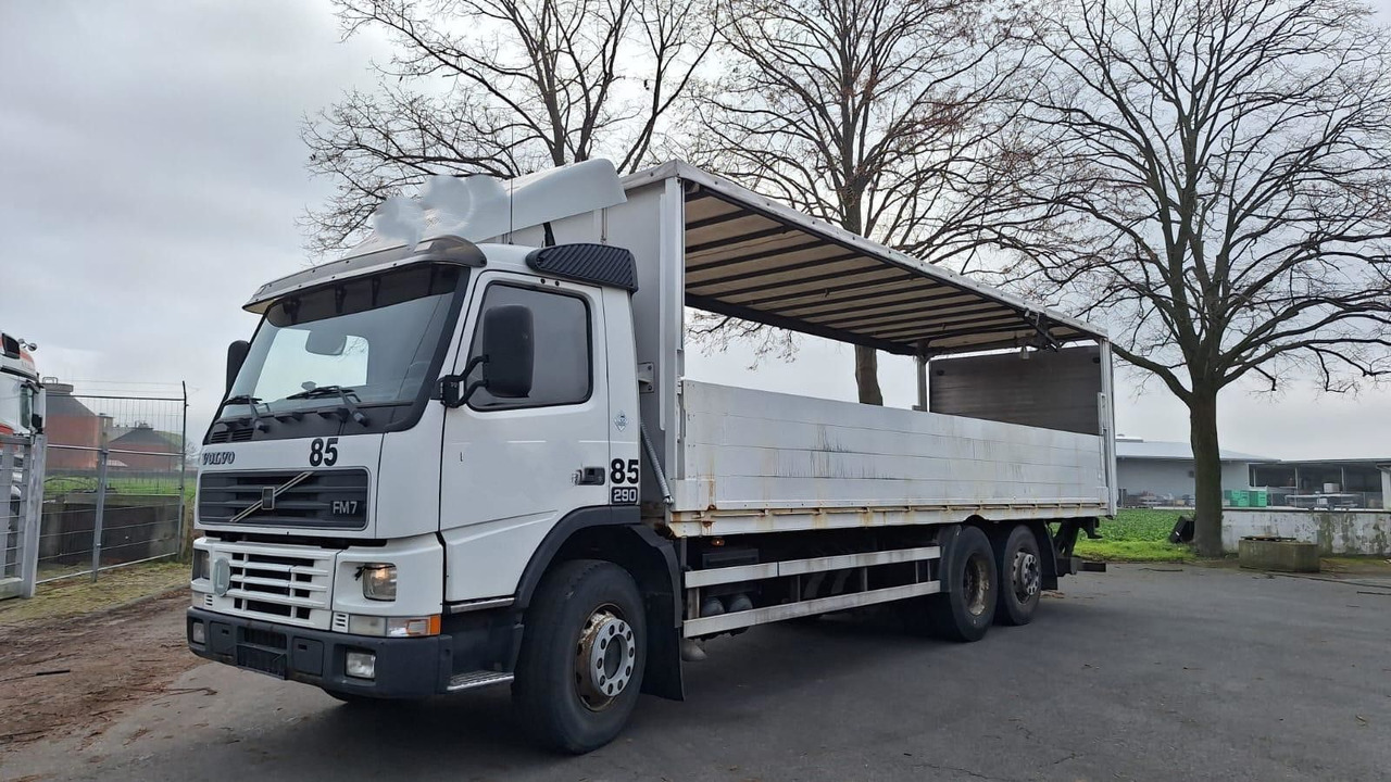 Volvo FM7 6x2 Koffer 3x vorhanden - Вантажівка з закритим кузовом: фото 1 Volvo FM7 6x2 Koffer 3x vorhanden - Вантажівка з закритим кузовом: фото 1