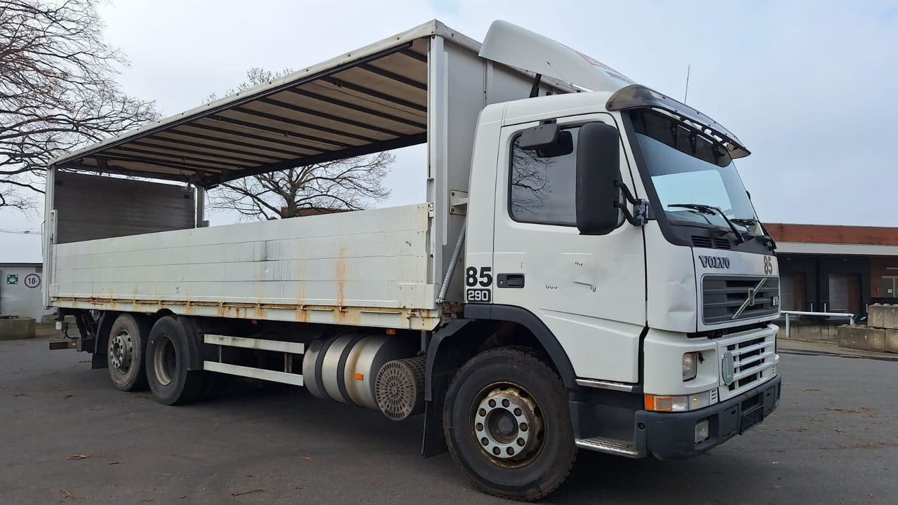 Volvo FM7 6x2 Koffer 3x vorhanden - Вантажівка з закритим кузовом: фото 2 Volvo FM7 6x2 Koffer 3x vorhanden - Вантажівка з закритим кузовом: фото 2