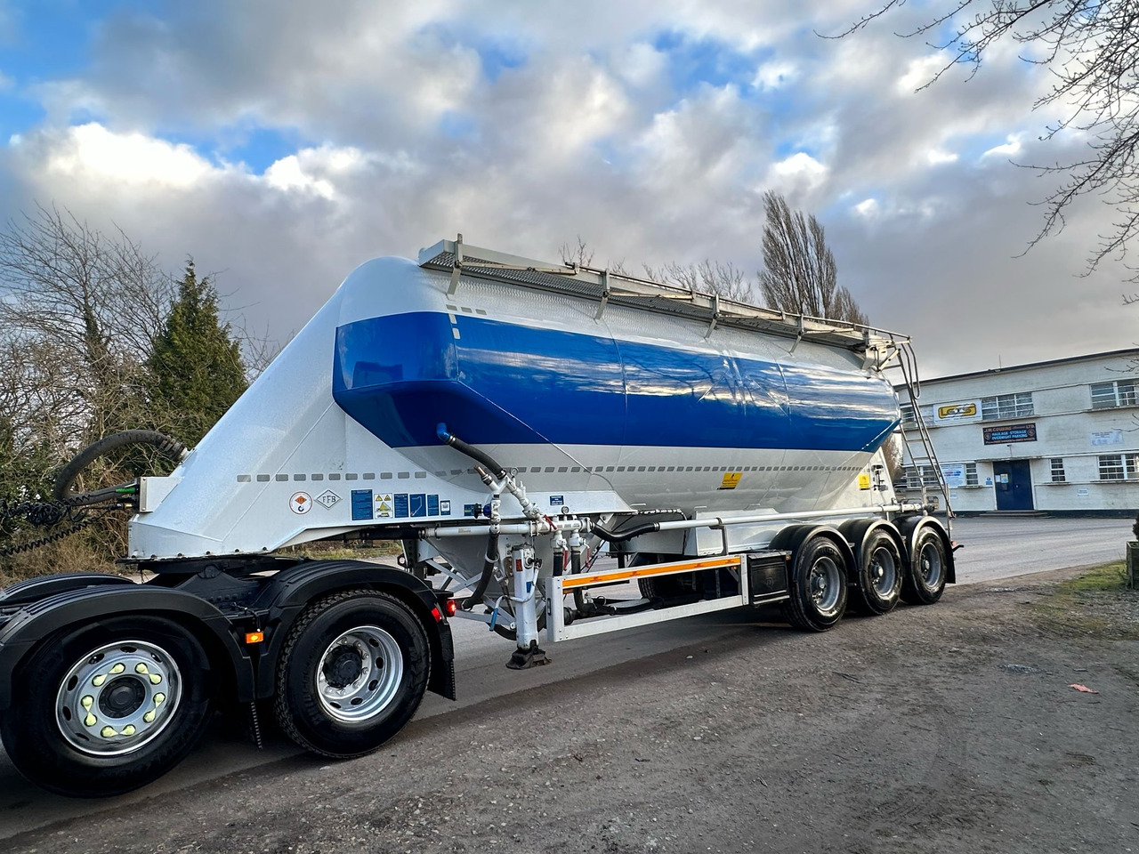 2013 Feldbinder Powder Tanker - Напівпричіп цистерна для сипучих вантажів: фото 3 2013 Feldbinder Powder Tanker - Напівпричіп цистерна для сипучих вантажів: фото 3