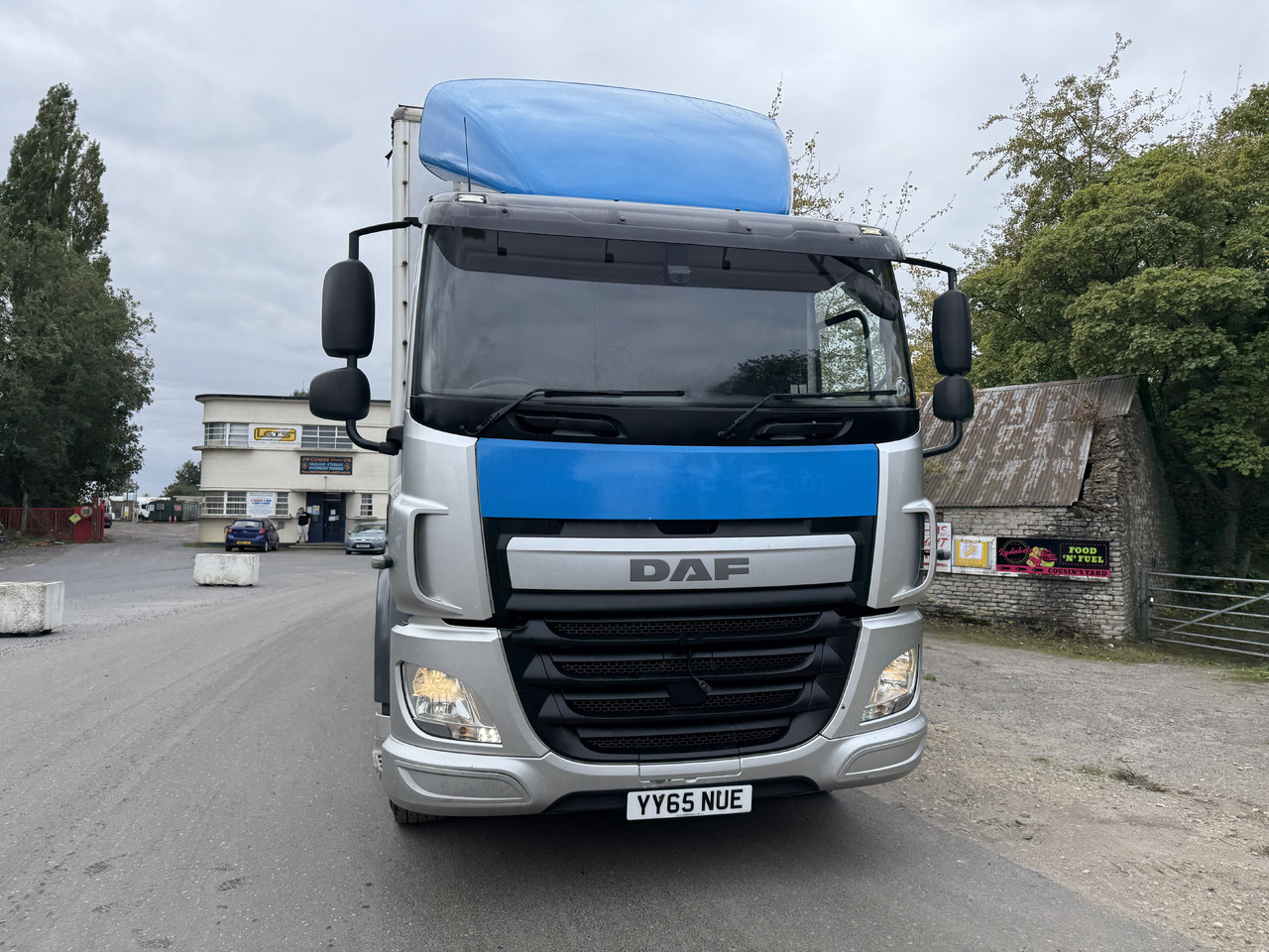 2015 DAF CF 330 Curtainside Truck - Тентована вантажівка: фото 3 2015 DAF CF 330 Curtainside Truck - Тентована вантажівка: фото 3