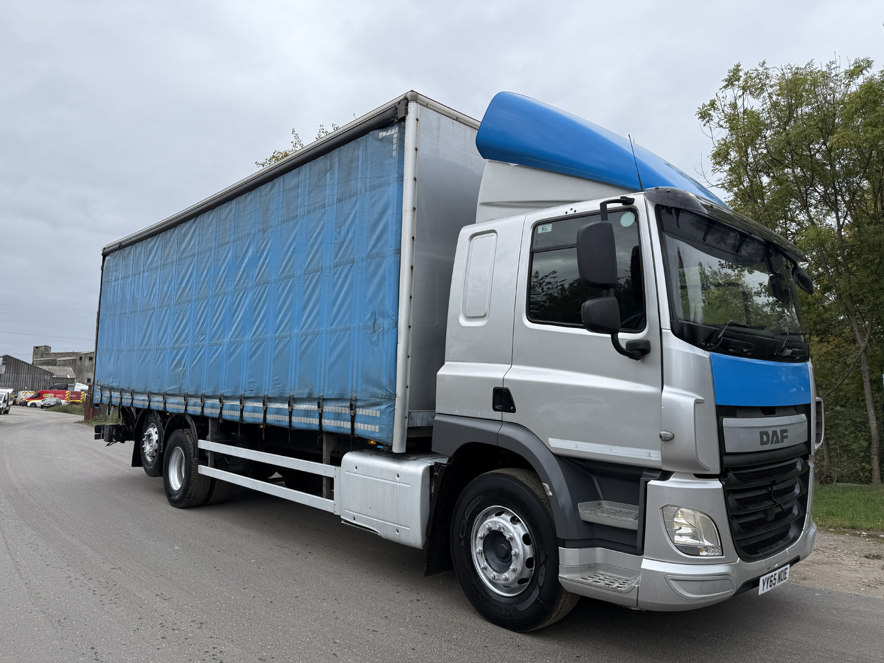2015 DAF CF 330 Curtainside Truck - Тентована вантажівка: фото 4 2015 DAF CF 330 Curtainside Truck - Тентована вантажівка: фото 4