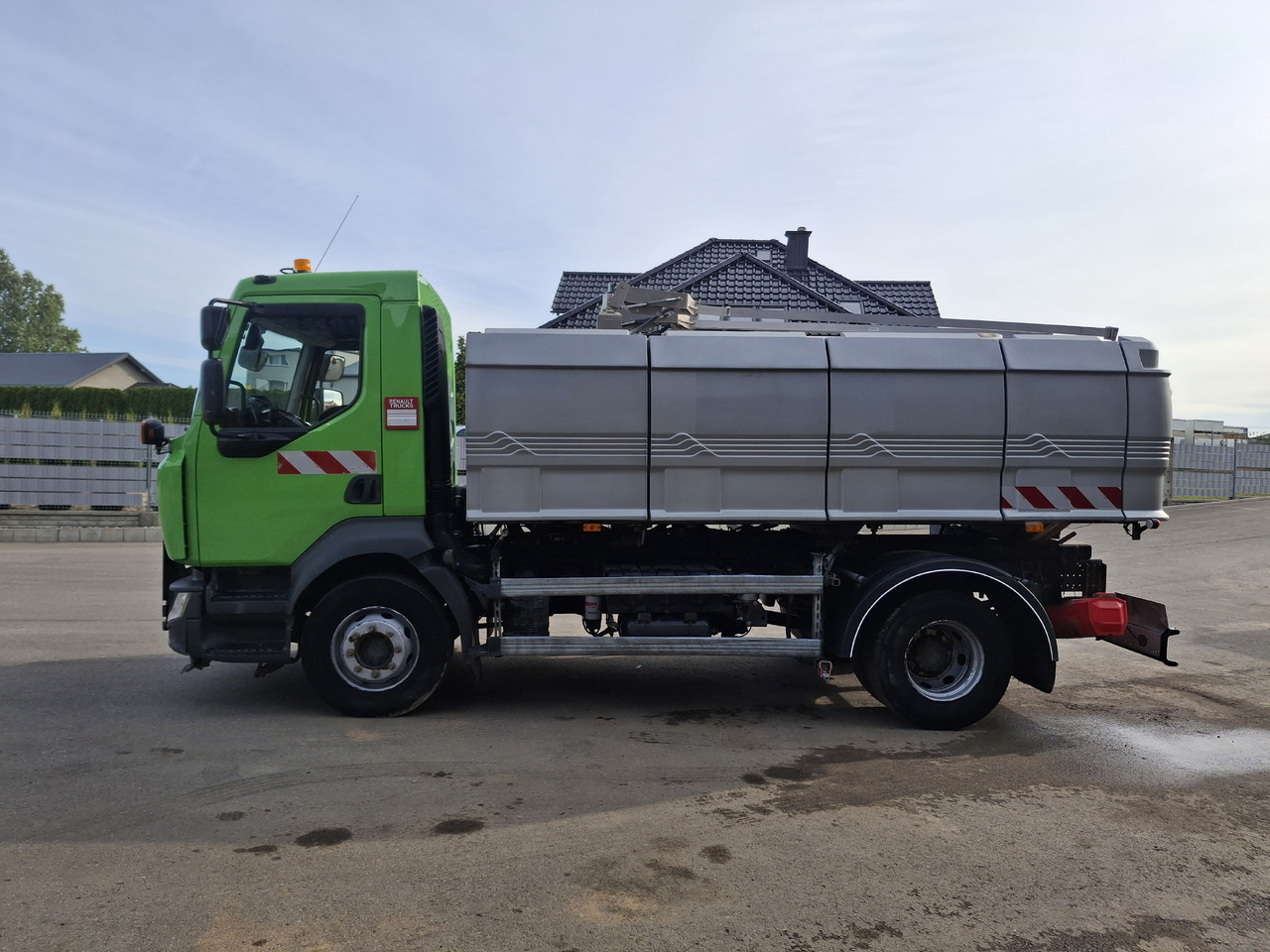 RENAULT D16 Polewaczka Karcher Straßenwaschanlage Euro 6 - Комунальна/ Спеціальна техніка: фото 5 RENAULT D16 Polewaczka Karcher Straßenwaschanlage Euro 6 - Комунальна/ Спеціальна техніка: фото 5