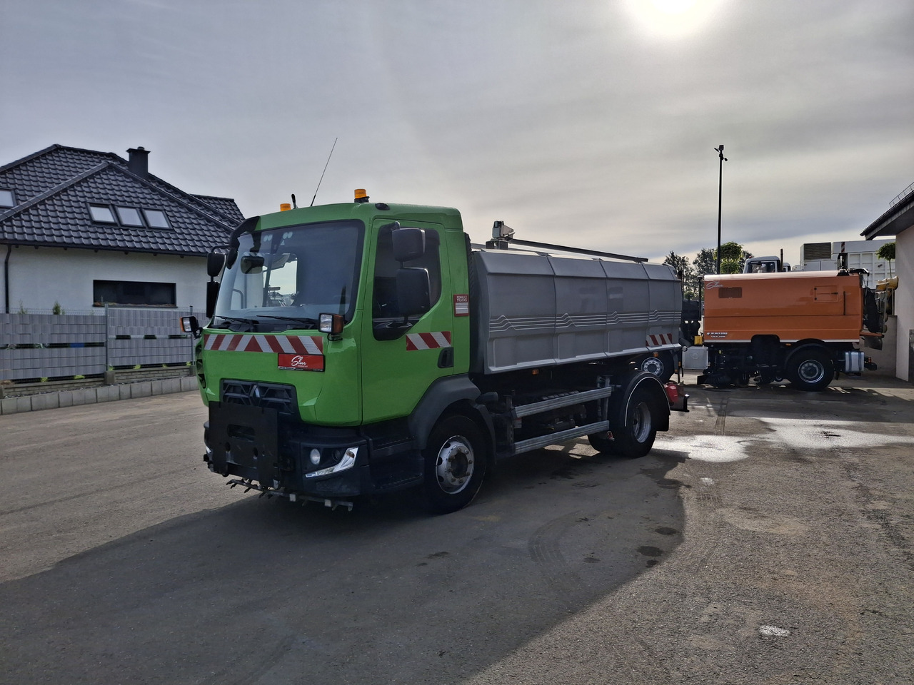 RENAULT D16 Polewaczka Karcher Straßenwaschanlage Euro 6 - Комунальна/ Спеціальна техніка: фото 3 RENAULT D16 Polewaczka Karcher Straßenwaschanlage Euro 6 - Комунальна/ Спеціальна техніка: фото 3