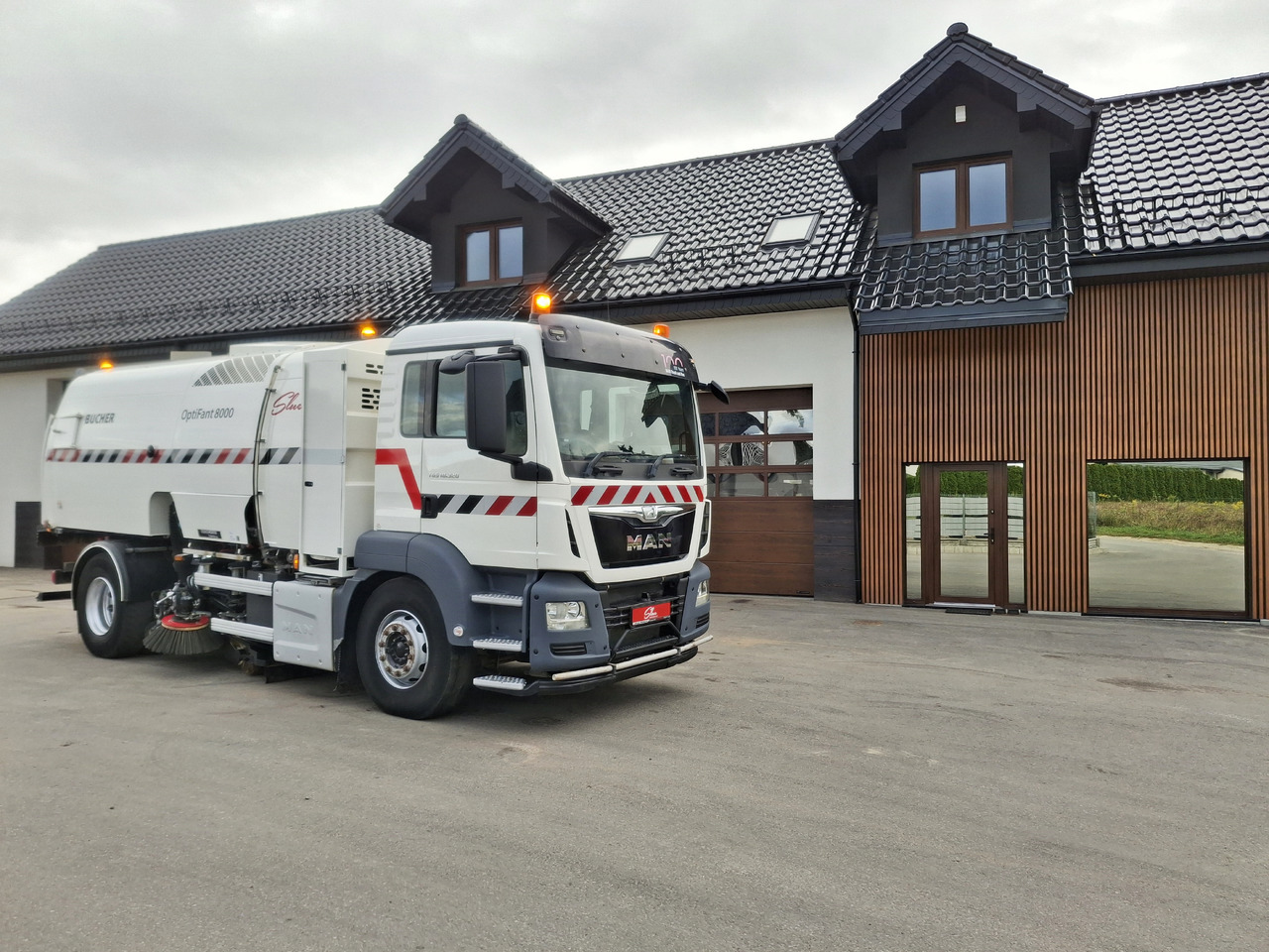 MAN TGS 18.320 Zamiatarka Kehrmaschine BUCHER OptiFant 8000 Karcher Euro 6 PM10 L/R Hochdruckreinigung - Підмітально-прибиральна машина: фото 1 MAN TGS 18.320 Zamiatarka Kehrmaschine BUCHER OptiFant 8000 Karcher Euro 6 PM10 L/R Hochdruckreinigung - Підмітально-прибиральна машина: фото 1
