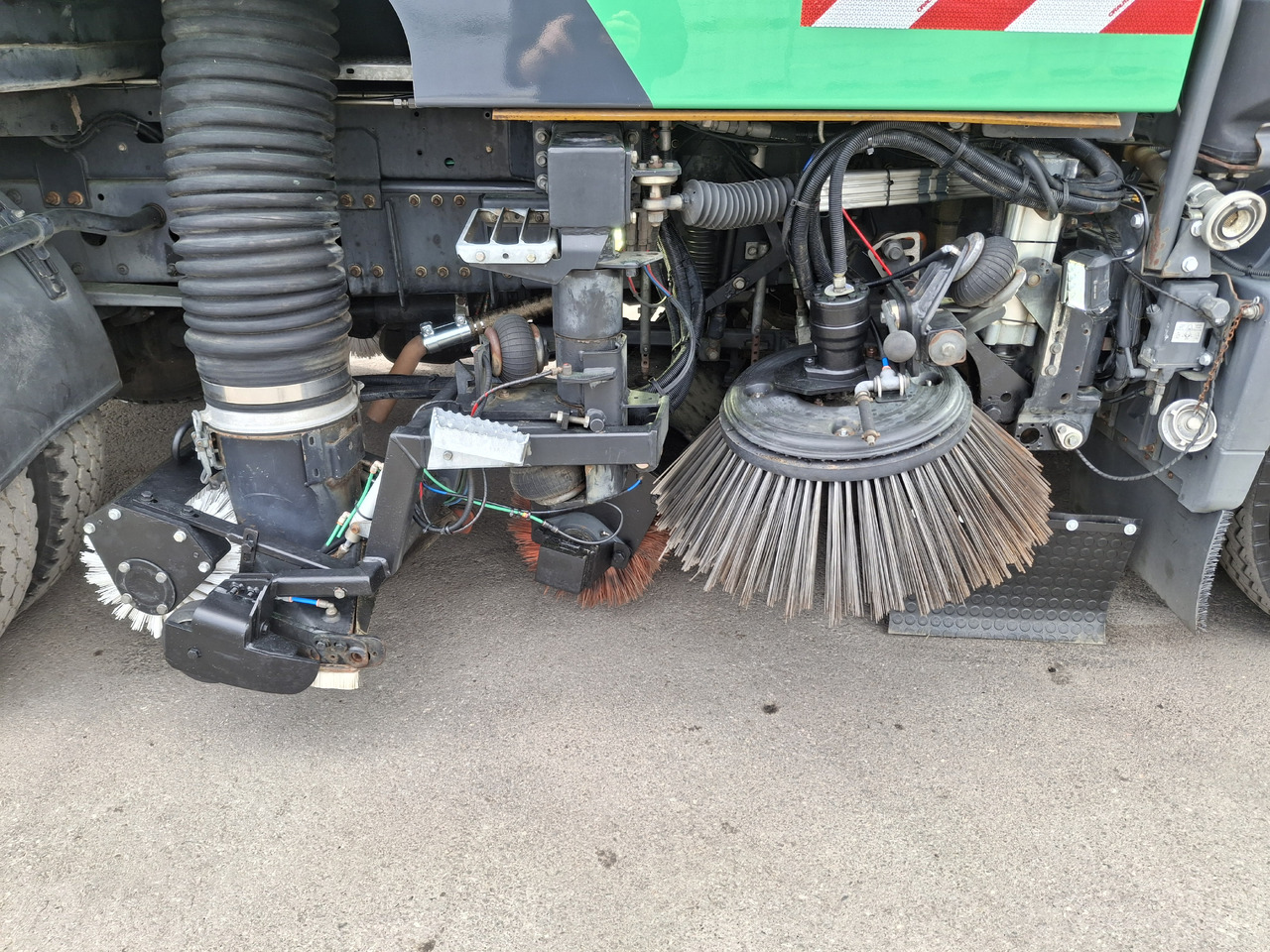 Підмітально-прибиральна машина MERCEDES-BENZ Atego 1523 Zamiatarka Kehrmaschine Schmidt SK600 Karcher 2 Motoren Euro 6 PM10 Rura Do Liści: фото 9