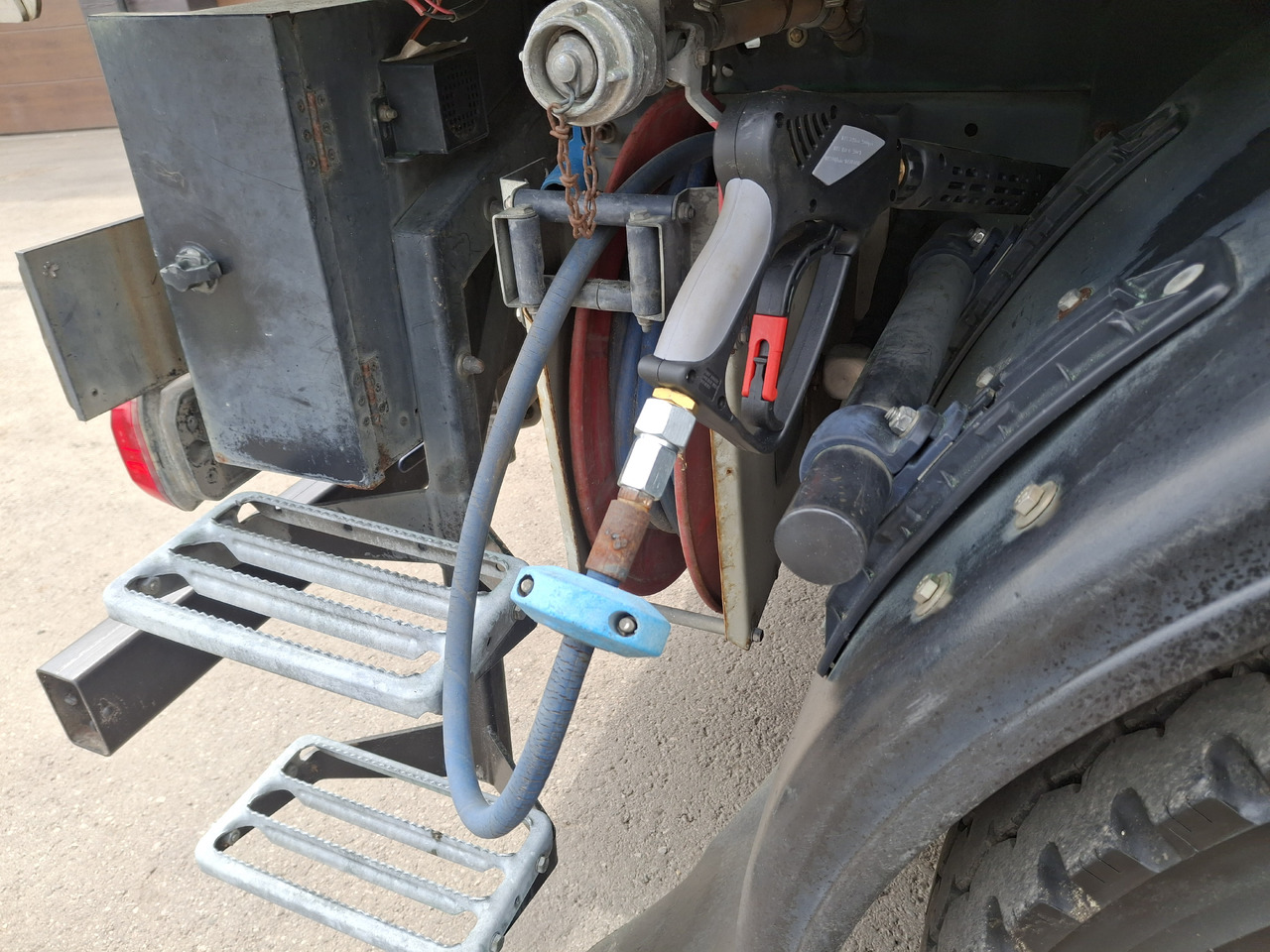 Підмітально-прибиральна машина MERCEDES-BENZ Atego 1523 Zamiatarka Kehrmaschine Schmidt SK600 Karcher 2 Motoren Euro 6 PM10 Rura Do Liści: фото 12