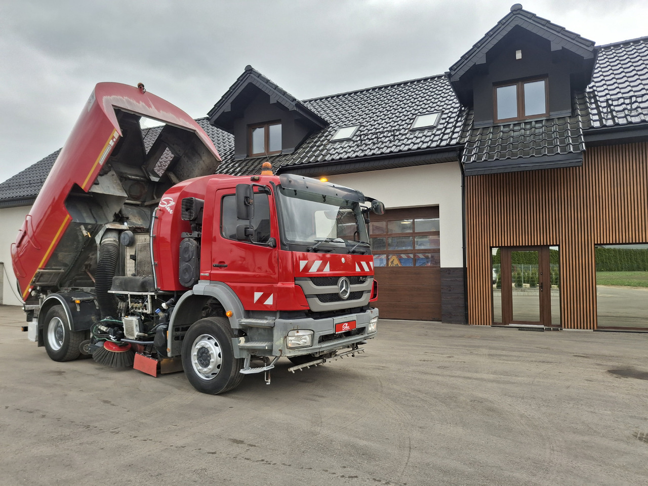 MERCEDES-BENZ Axor 1829 Zamiatarka Kehrmaschine BUCHER 2 Motoren Karcher PM10 Odchwaszczarka Sweeper - Підмітально-прибиральна машина: фото 5 MERCEDES-BENZ Axor 1829 Zamiatarka Kehrmaschine BUCHER 2 Motoren Karcher PM10 Odchwaszczarka Sweeper - Підмітально-прибиральна машина: фото 5