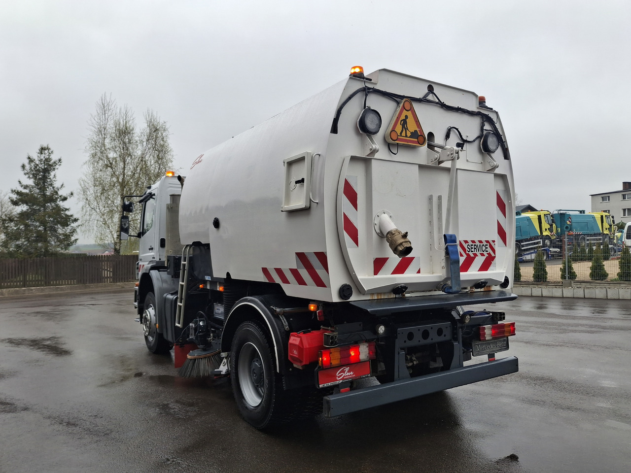 MERCEDES-BENZ Axor 1829 Zamiatarka Kehrmaschine Johnston 2 Motoren Karcher L/R - Підмітально-прибиральна машина: фото 3 MERCEDES-BENZ Axor 1829 Zamiatarka Kehrmaschine Johnston 2 Motoren Karcher L/R - Підмітально-прибиральна машина: фото 3