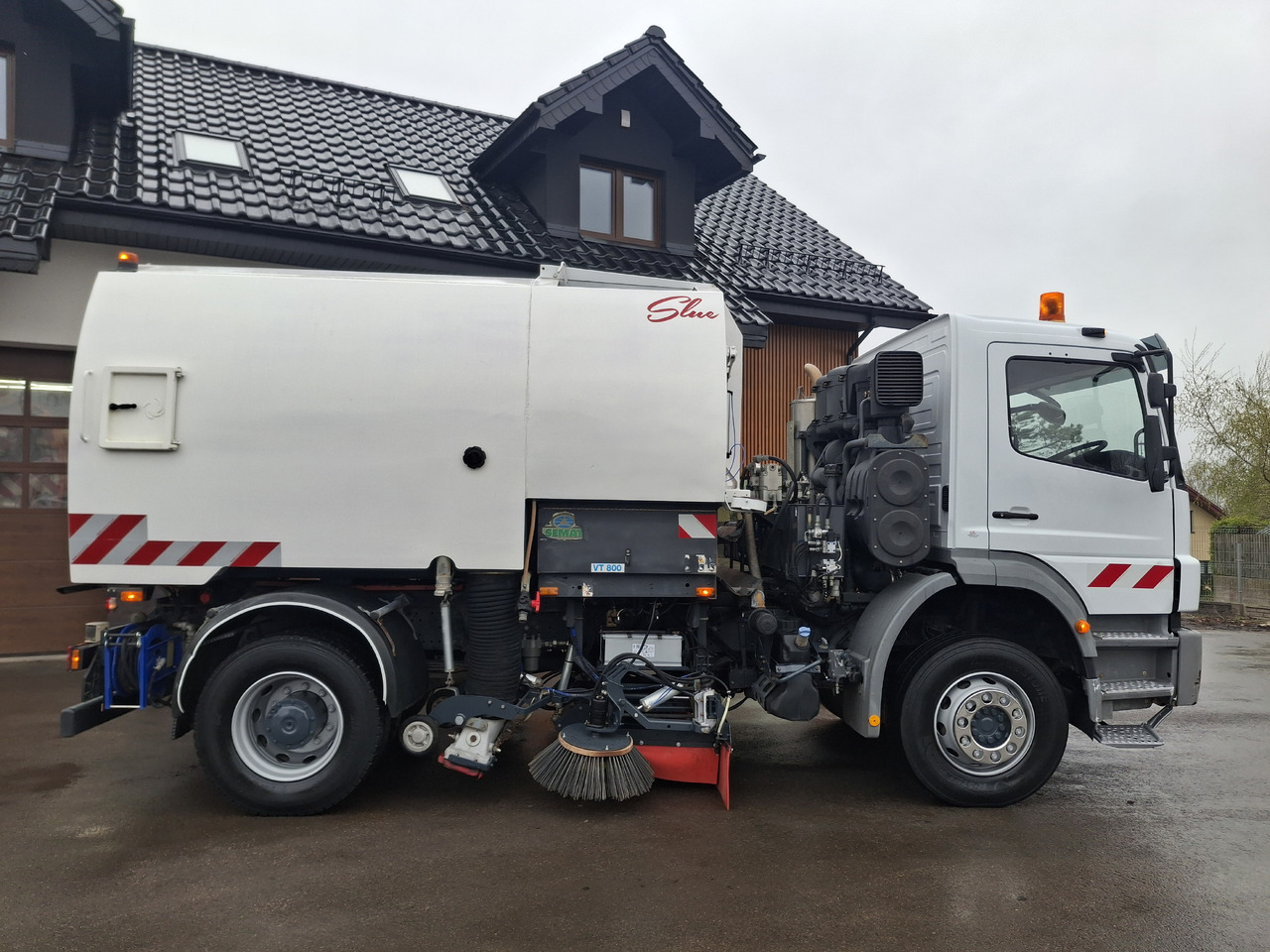 MERCEDES-BENZ Axor 1829 Zamiatarka Kehrmaschine Johnston 2 Motoren Karcher L/R - Підмітально-прибиральна машина: фото 5 MERCEDES-BENZ Axor 1829 Zamiatarka Kehrmaschine Johnston 2 Motoren Karcher L/R - Підмітально-прибиральна машина: фото 5